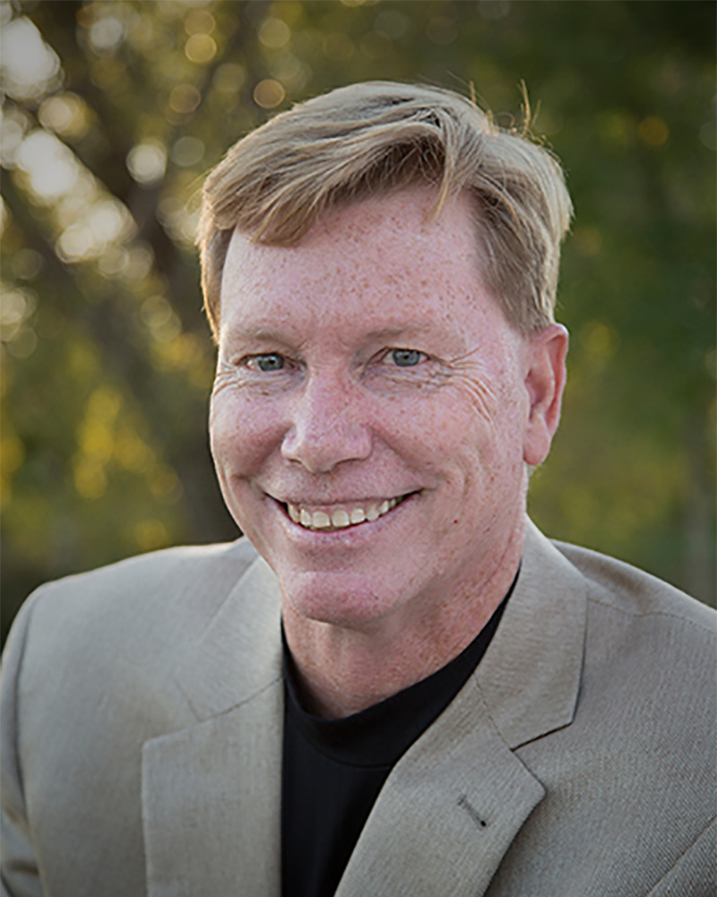 Professional headshot of Rob, Janet Joyner Photography
